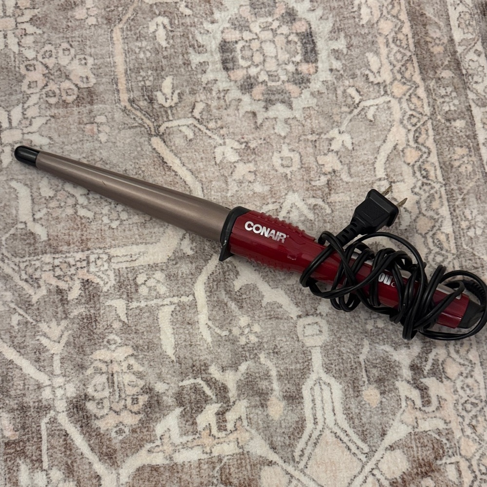 Conair Red Curling Wand